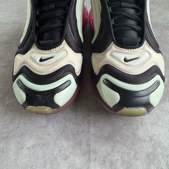 Nike Air Max 720 with Black and Cream Accents - Picture 4 of 8